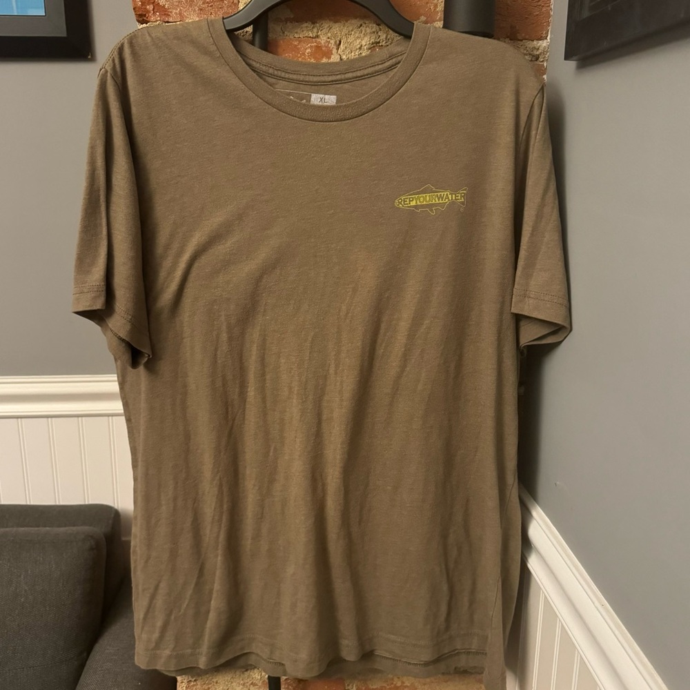 RepYourWater Brown Graphic Tshirt Size XL